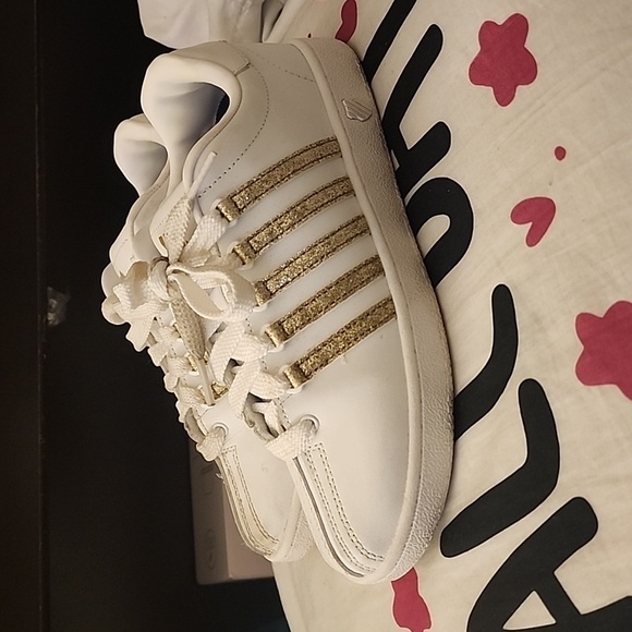 K-Swiss - Size 3.5Y - Picture 2 of 4